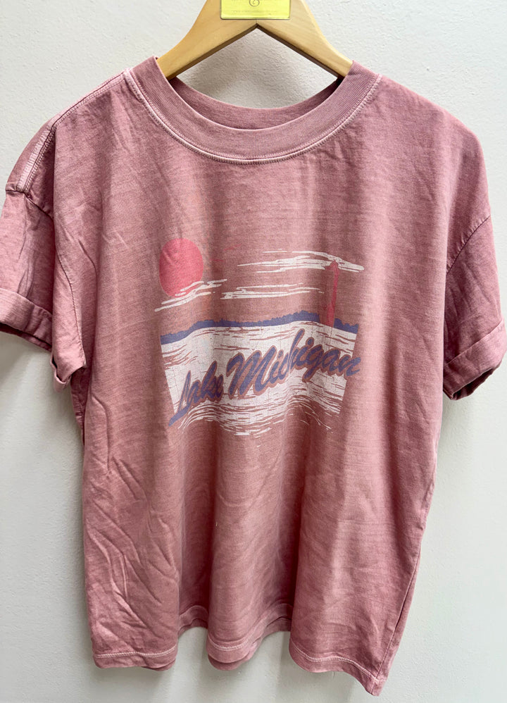 LAKE MICHIGAN GRAPHIC BOYFRIEND TEE