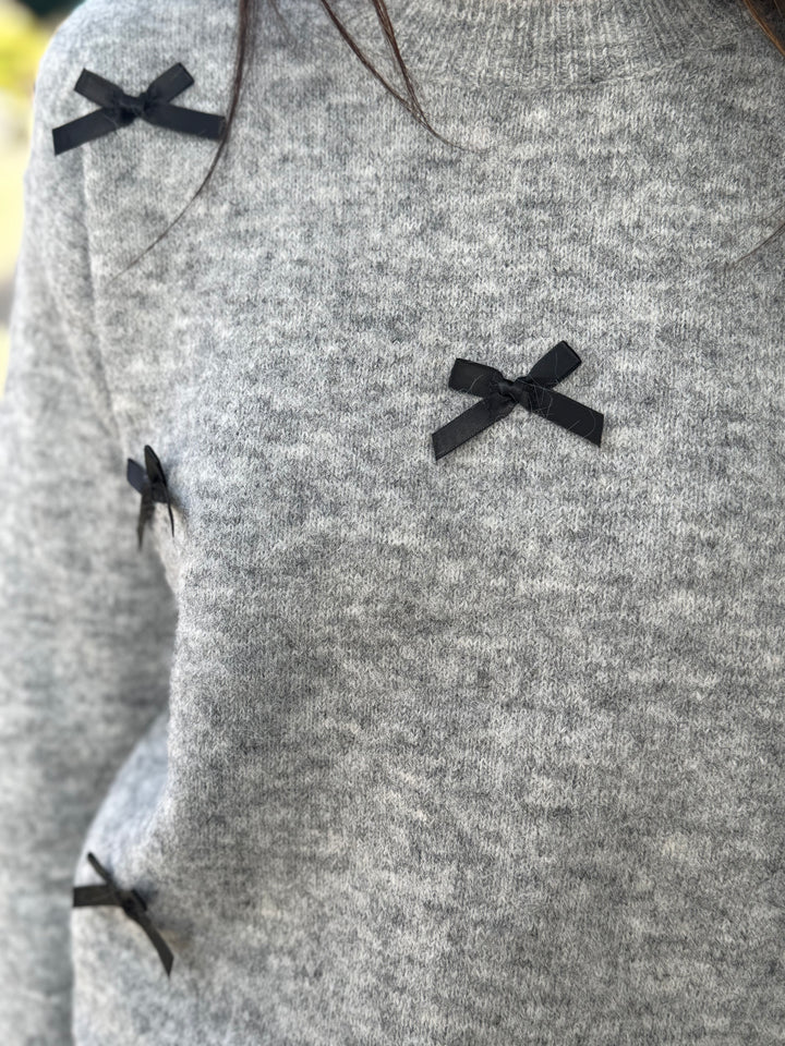 LITTLE BLACK BOW SWEATER