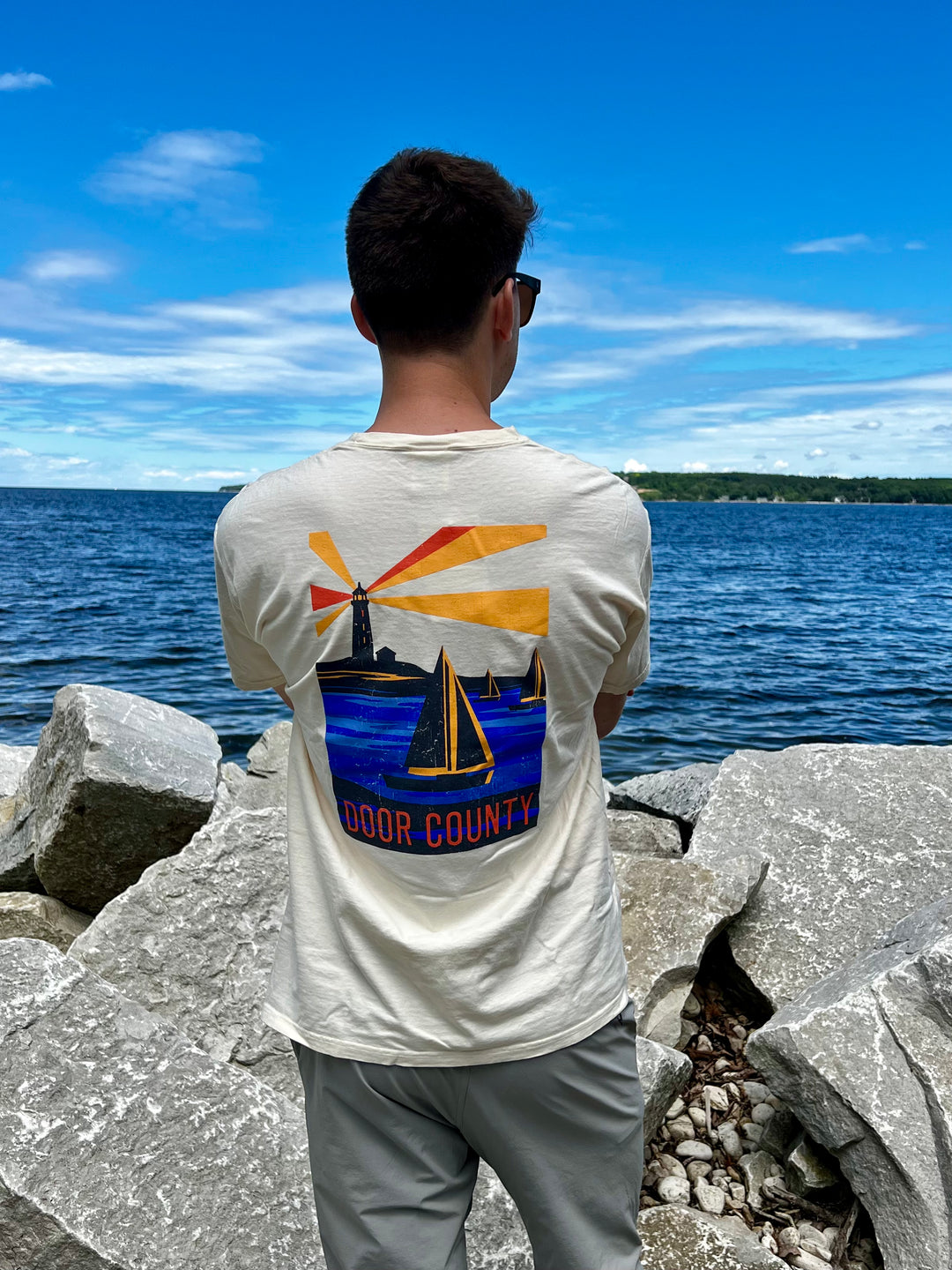 DOOR COUNTY SHINE & SAIL ON GRAPHIC TEE