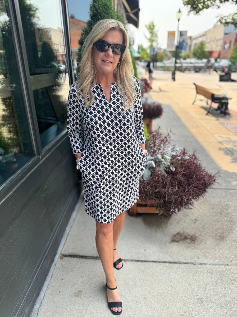 KENNEDY BLACK & KHAKI LATTICE WEAVE 3/4 SLEEVE TRAVEL DRESS
