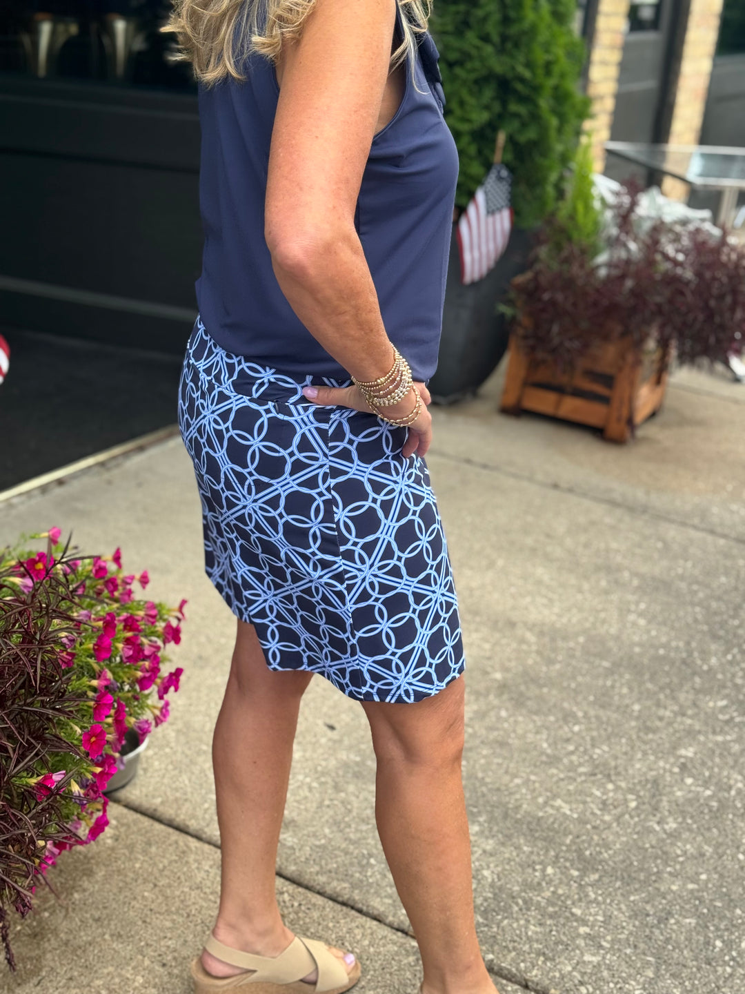 TESSA NAVY PERI GEO CIRCLE PRINT SKORT