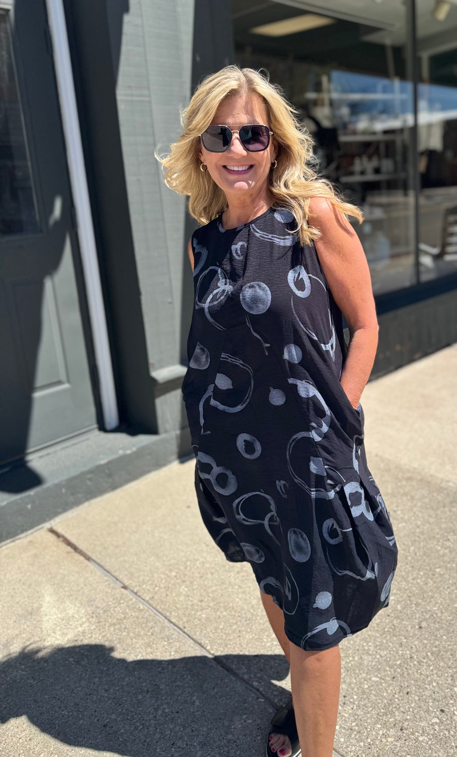 JULIA BLACK CIRCLE PRINT DRESS
