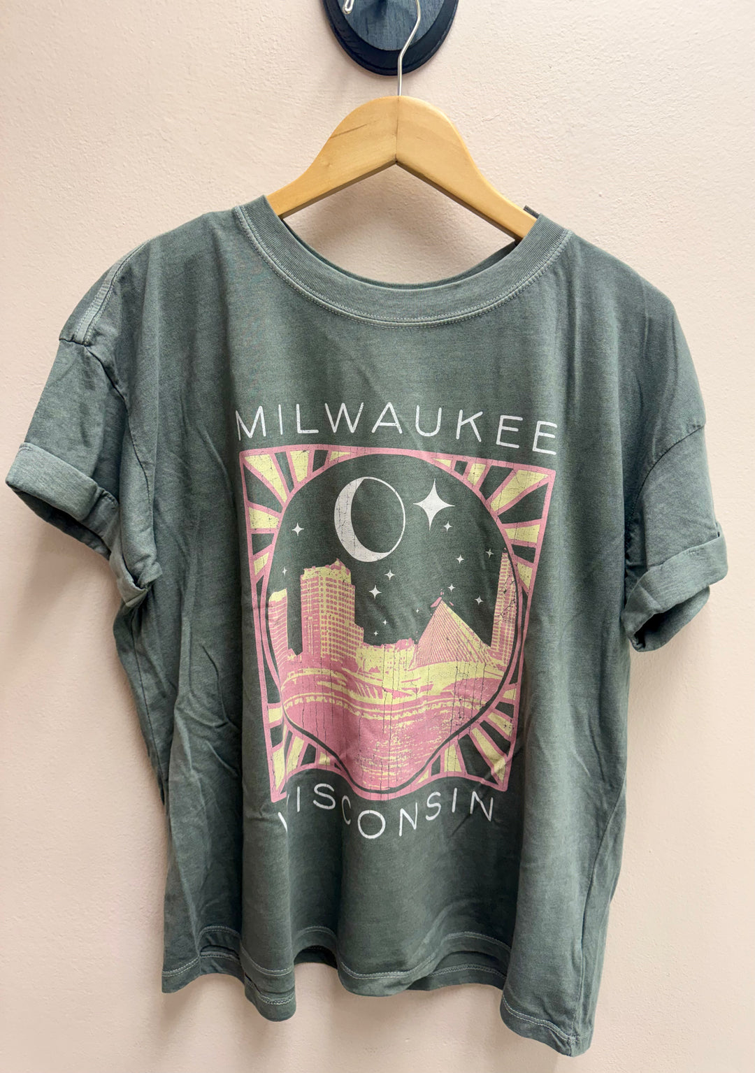 MILWAUKEE GRAPHIC BOYFRIEND TEE