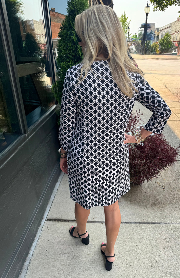 KENNEDY BLACK & KHAKI LATTICE WEAVE 3/4 SLEEVE TRAVEL DRESS