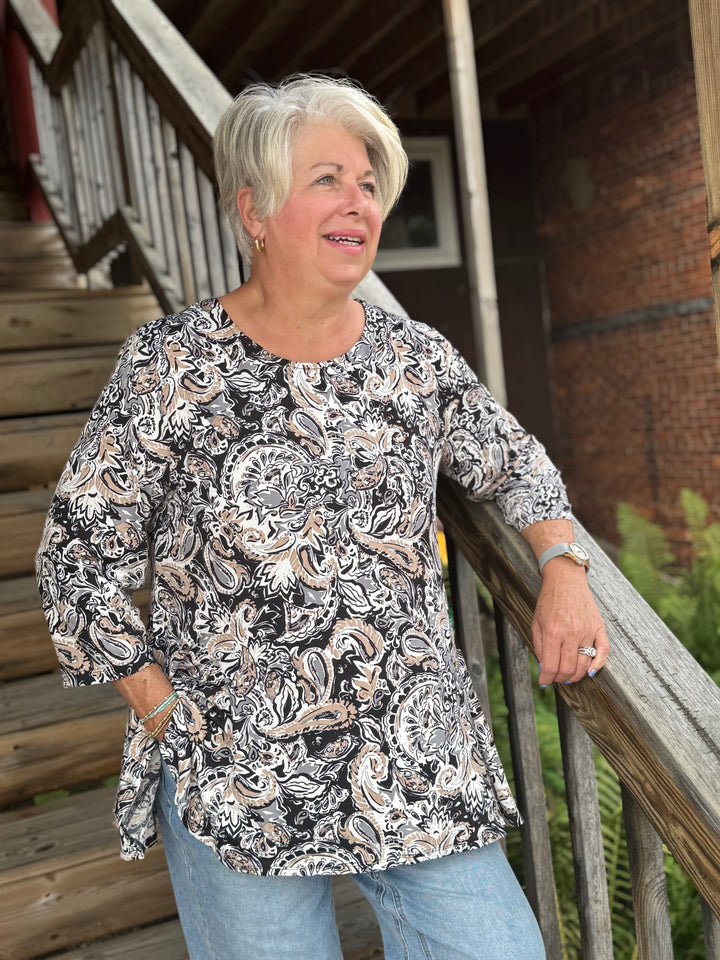 BLACK & TAN FALL FLORAL KNIT TUNIC TOP