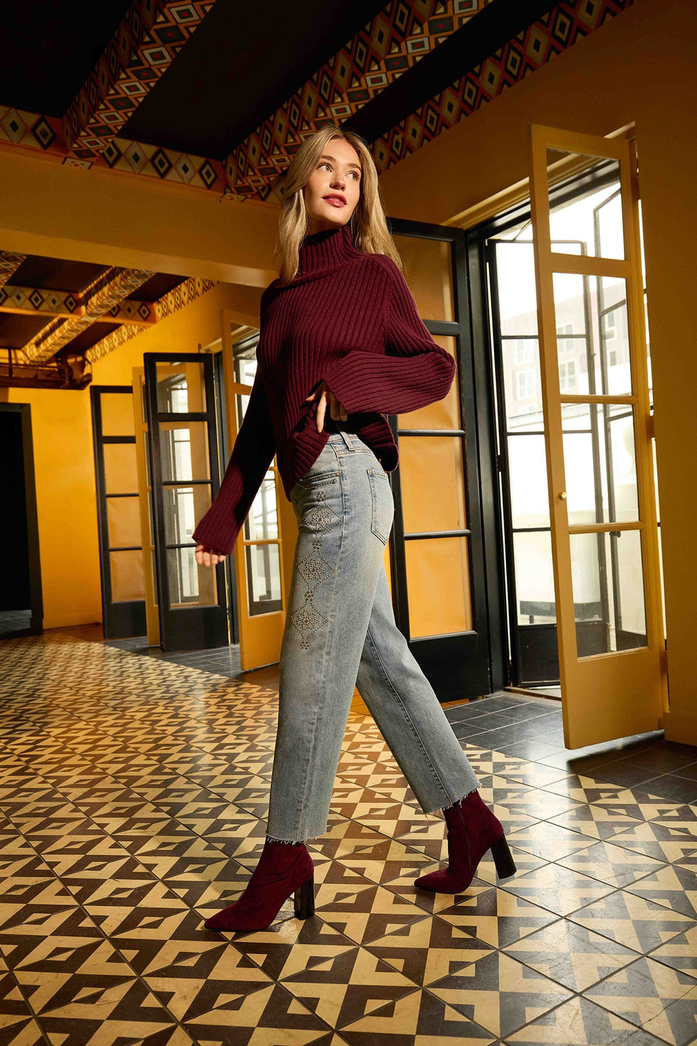 RAISIN HERA MOCK NECK SWEATER
