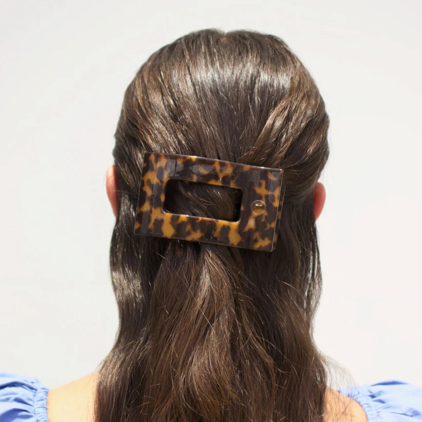 MEDIUM TORTOISE FLAT RECTANGLE HAIR CLIP
