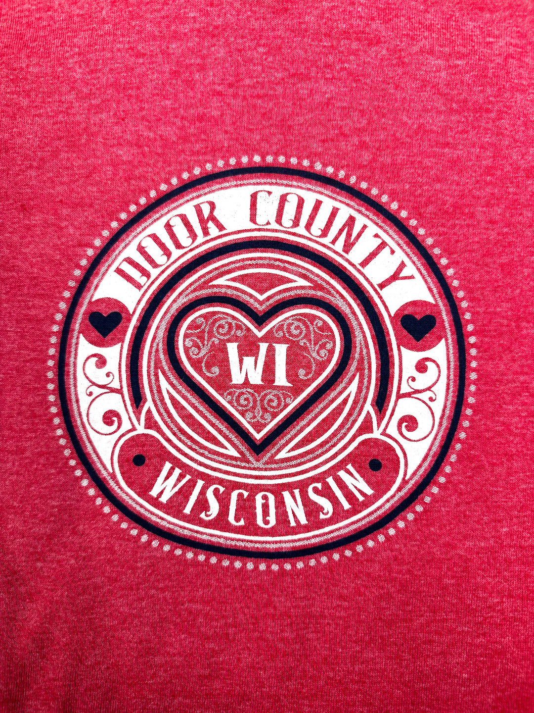 DOOR COUNTY WI SCROLL HEART T-SHIRT