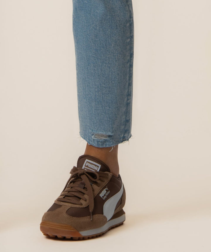 RACHAEL PERFORMANCE WASH HIGH RISE FAB AB MOM JEAN