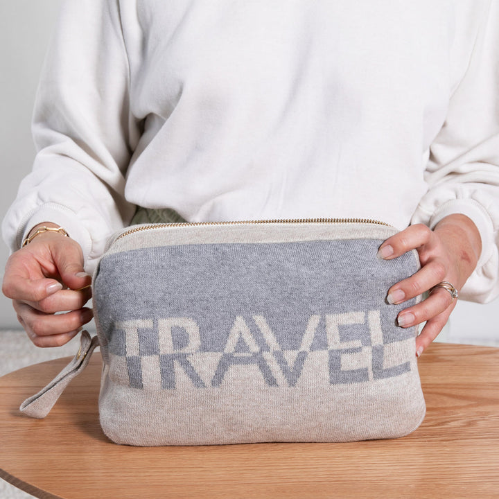 LIGHT GREY & LINEN TRAVEL BLANKET SET