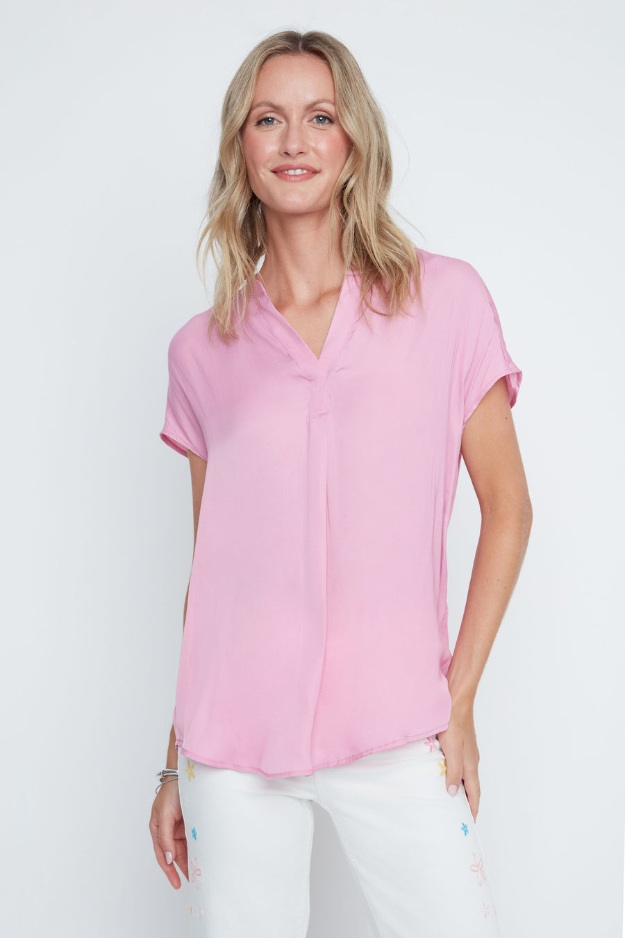 ROSEBLOOM CAP SLEEVE V-NECK AIR FLOW BLOUSE
