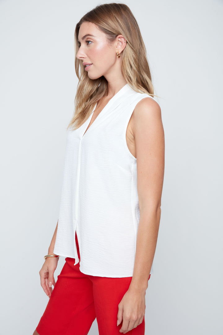 CREAM SLEEVELESS V-NECK BLOUSE