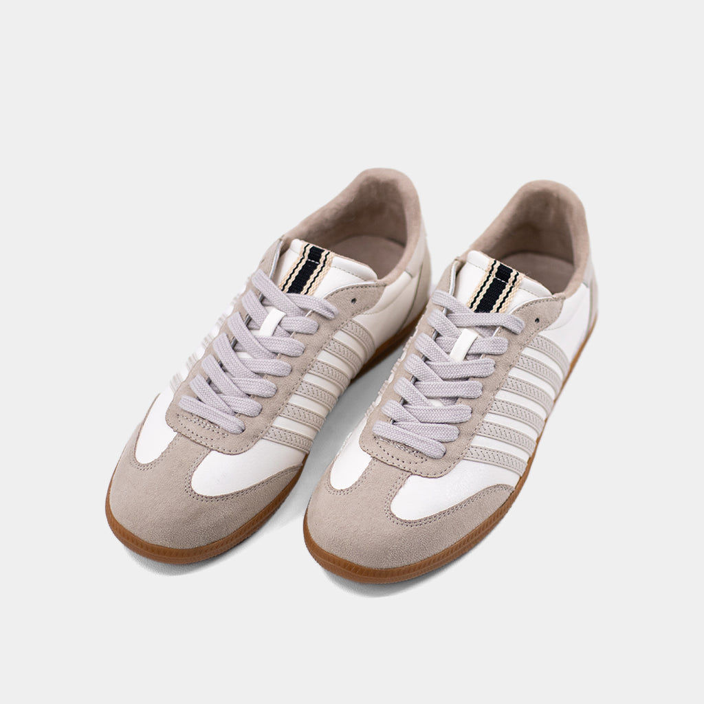 WHITE STEVIE SNEAKER
