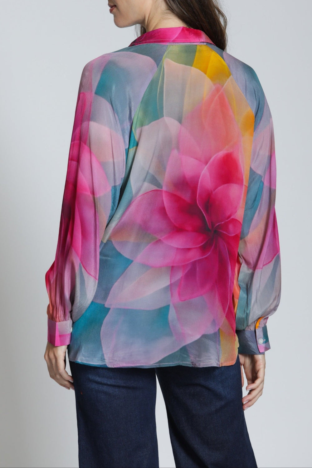 WATERCOLOR BLOOM HALF PLACKET PULLOVER BLOUSE
