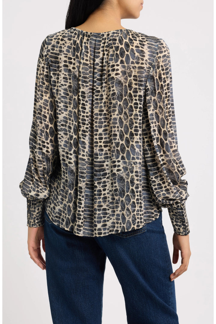 SLATE & ALABASTER SMOCKED CUFF PULLOVER BLOUSE