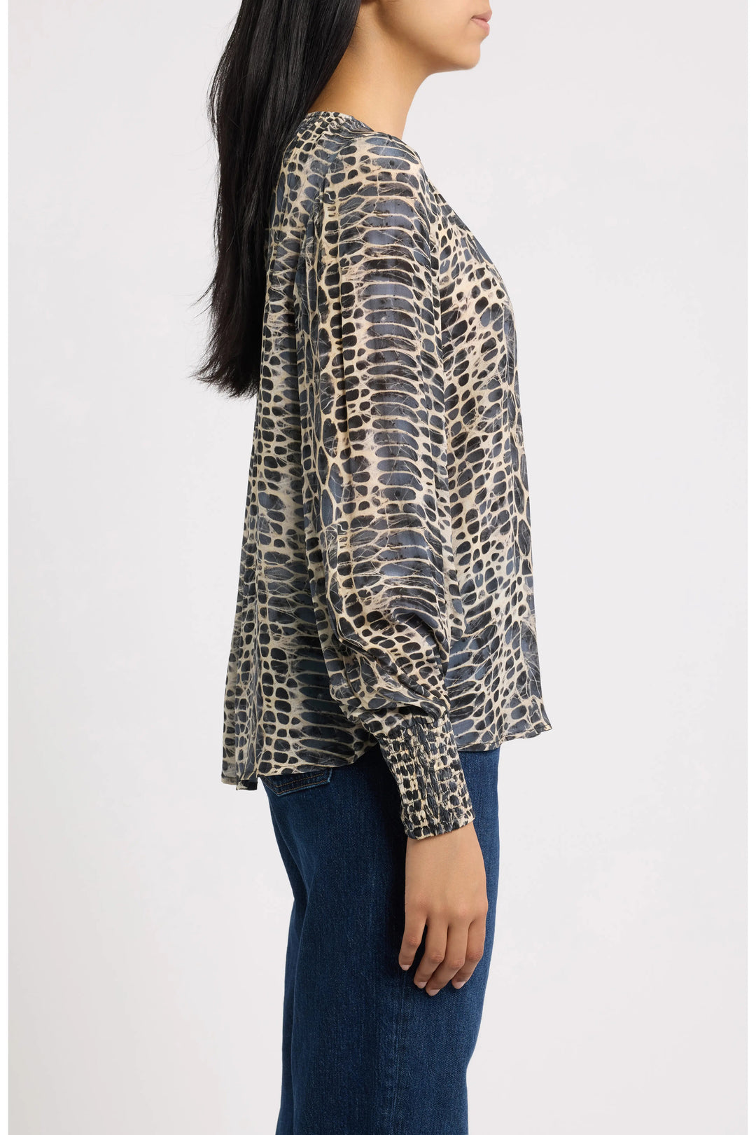 SLATE & ALABASTER SMOCKED CUFF PULLOVER BLOUSE