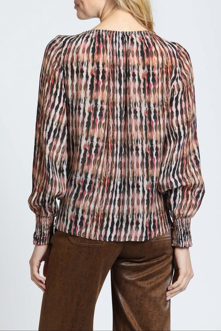 TOASTED AMBER SMOCKED SLEEVE BLOUSE