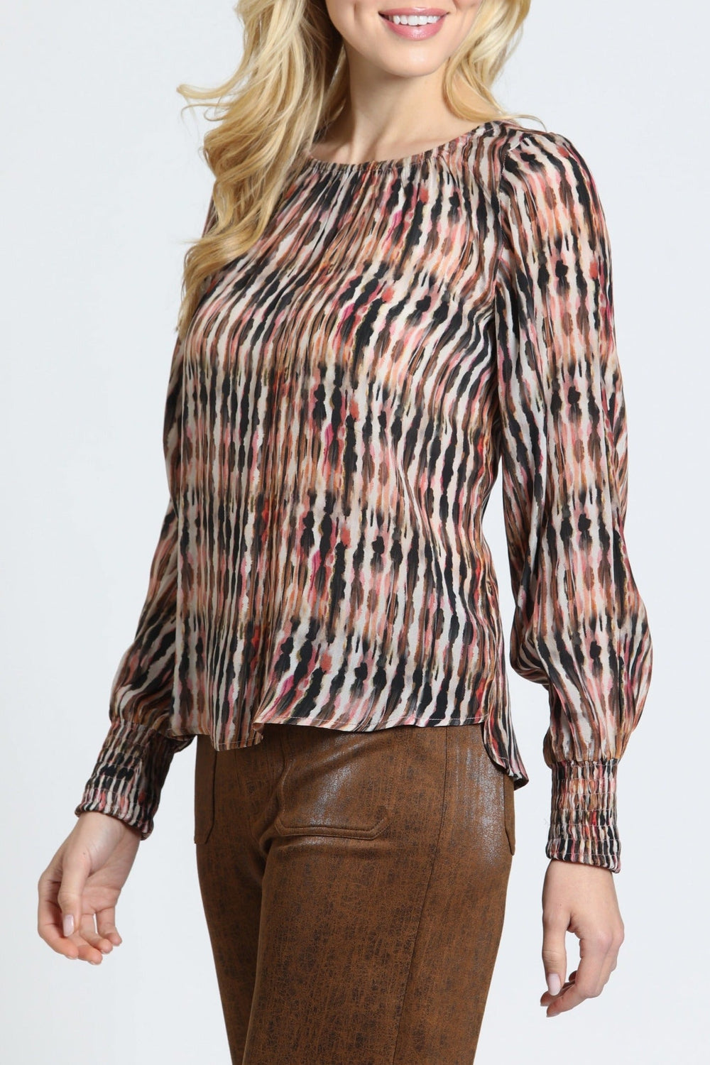 TOASTED AMBER SMOCKED SLEEVE BLOUSE
