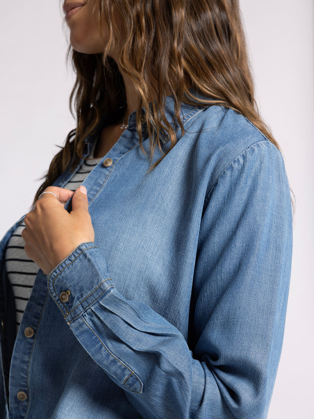 GRACE MEDIUM WASH TENCEL SHIRT