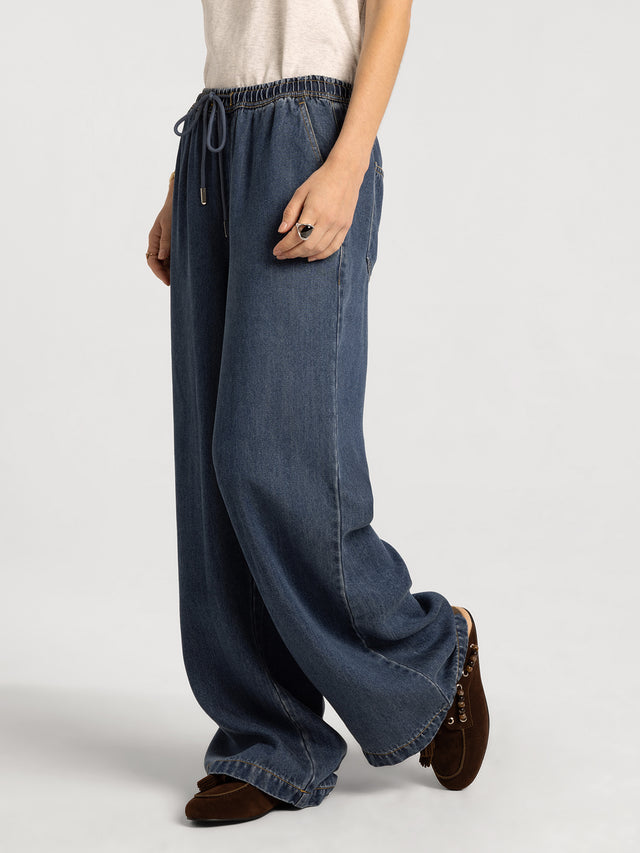 GRIFFIN DARK DENM WASH PANTS

