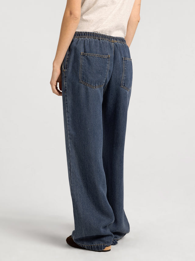 GRIFFIN DARK DENM WASH PANTS