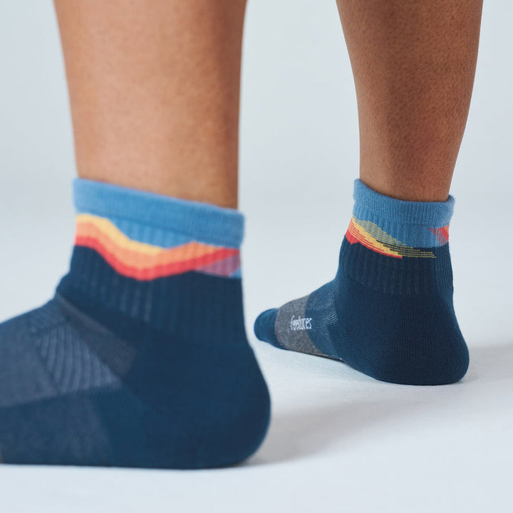 TECTONIC NAVY TRAIL MAX CUSHION QUARTER SOCKS