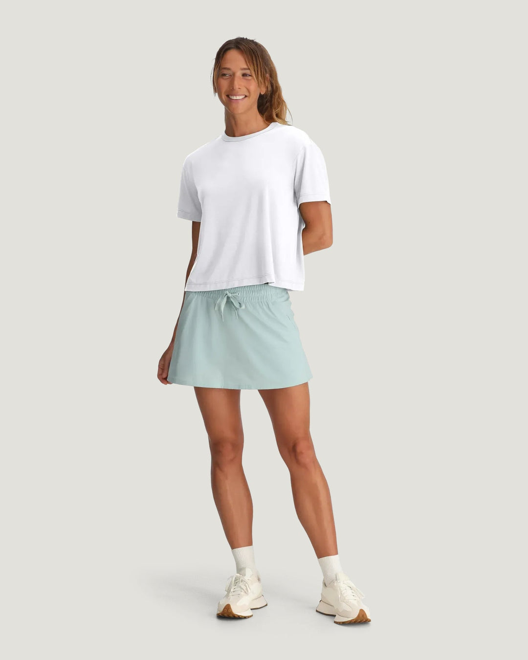WOMEN'S BRIGHT WHITE ELEVATE LIGHTWEIGHT TEE