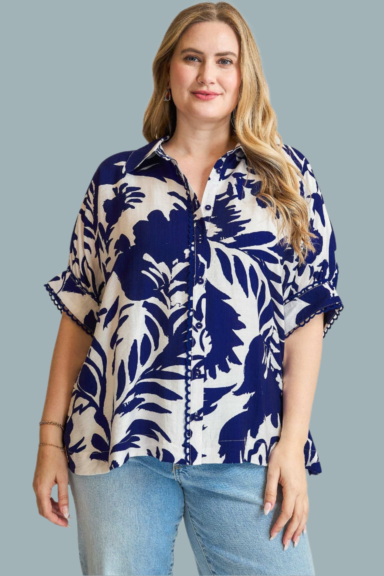 PLUS BOLD & BEAUTIFUL FLORAL BUTTON UP BLOUSE – Wilkins