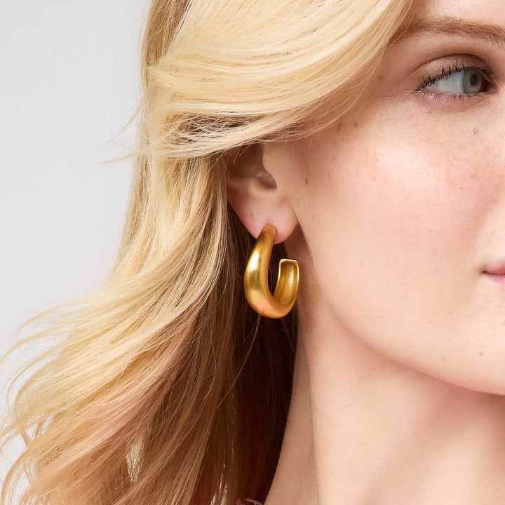 WAVE HOOP MEDIUM GOLD