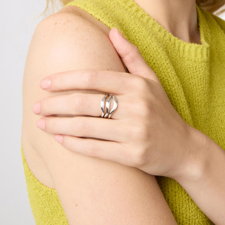 SILVER WAVE RING