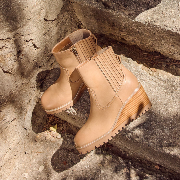 IMMIX NATURAL WEDGE BOOTS