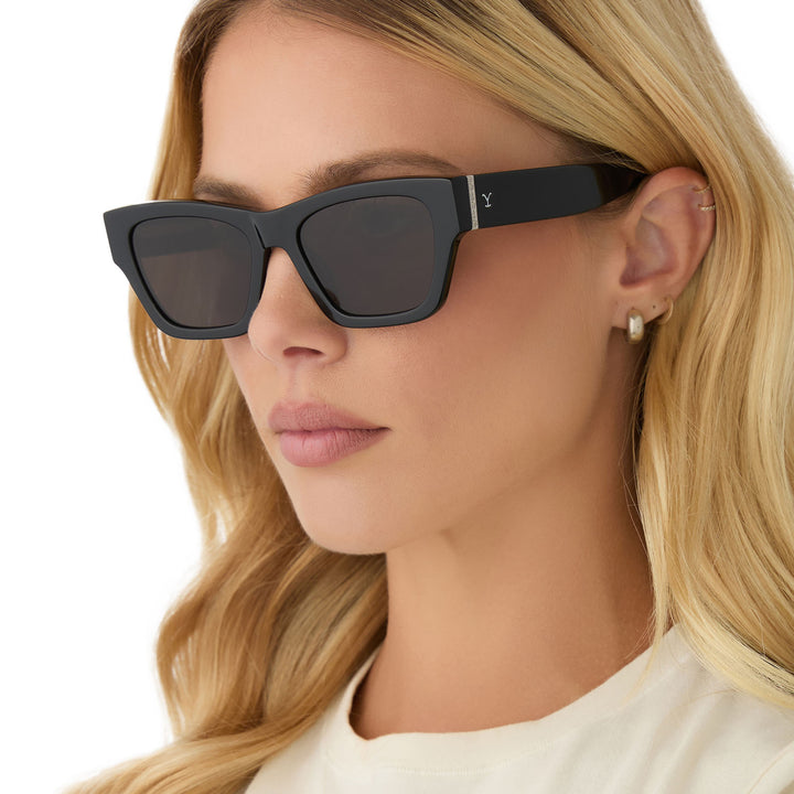 YELLOWSTONE BETH II BLACK NGHT SKY SUNGLASSES