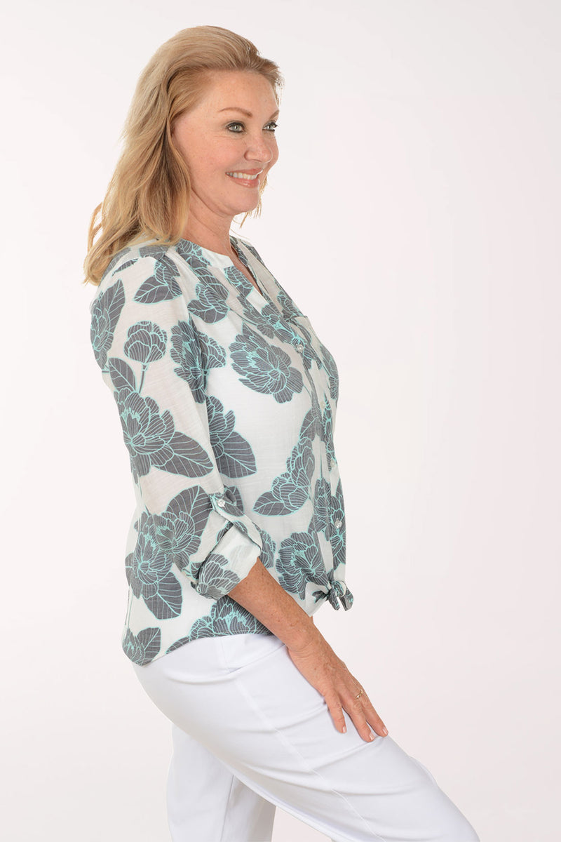 IZZY WHITE & NAVY PARADISE FLORAL TOP