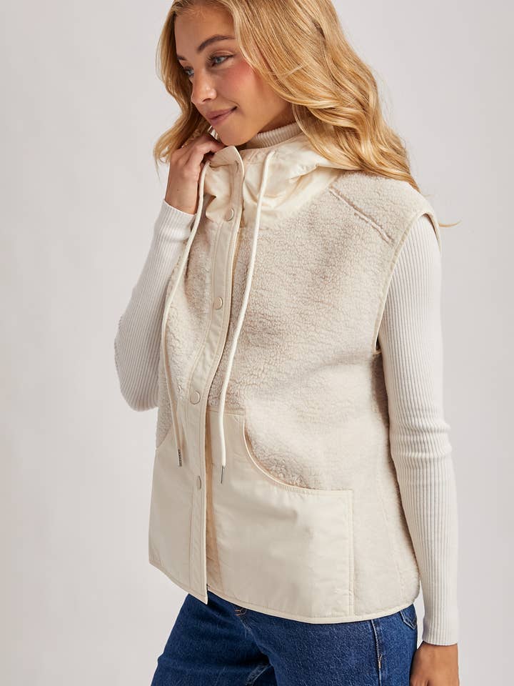ECRU SHERPA FLEECE VEST
