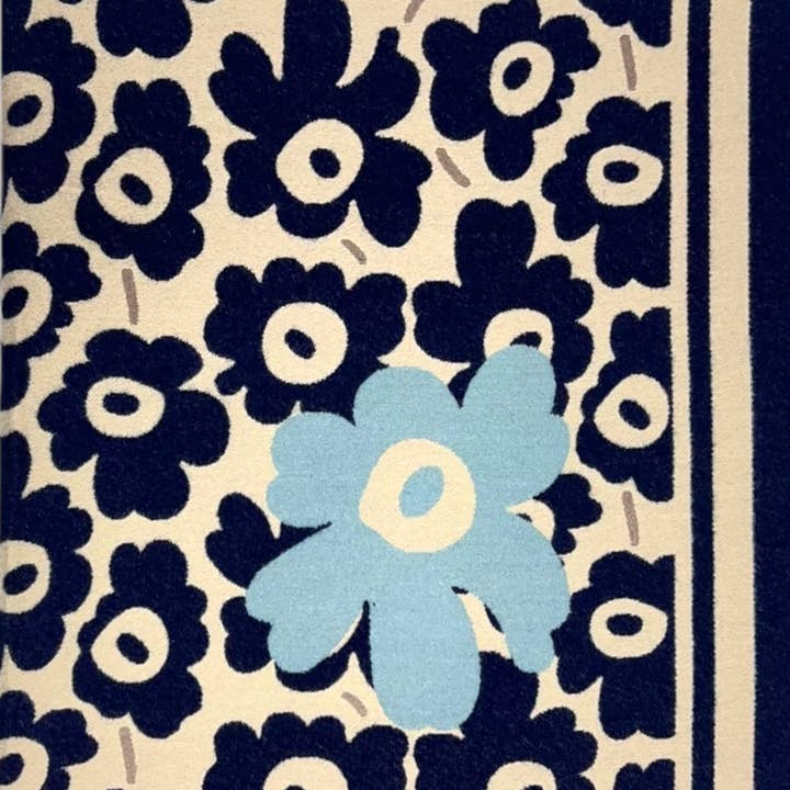 BLUE FLOWER PRINT SCARF
