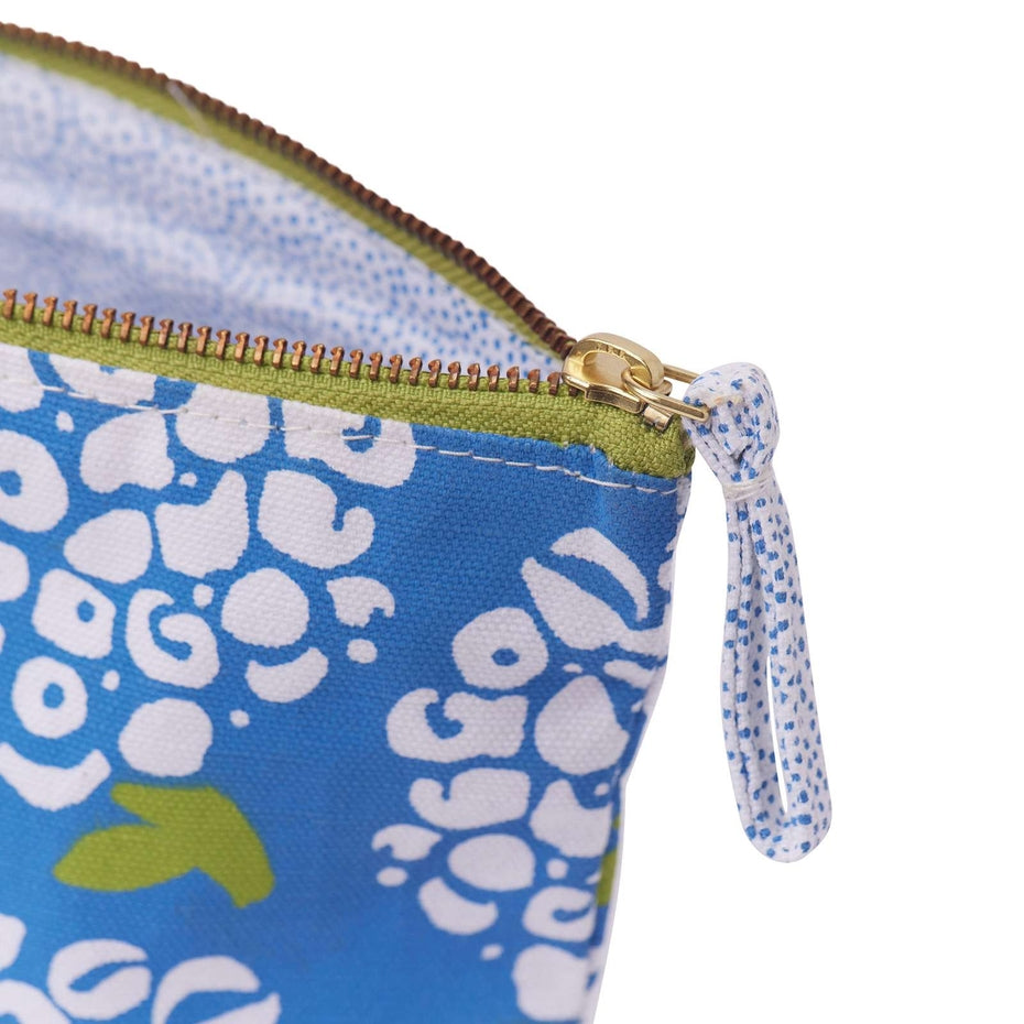 HYDRANGEA MEDIUM MAKEUP POUCH