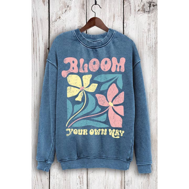 DENIM BLUE BLOOM YOUR OWN WAY GRAPHIC CREW SWEATSHIRT