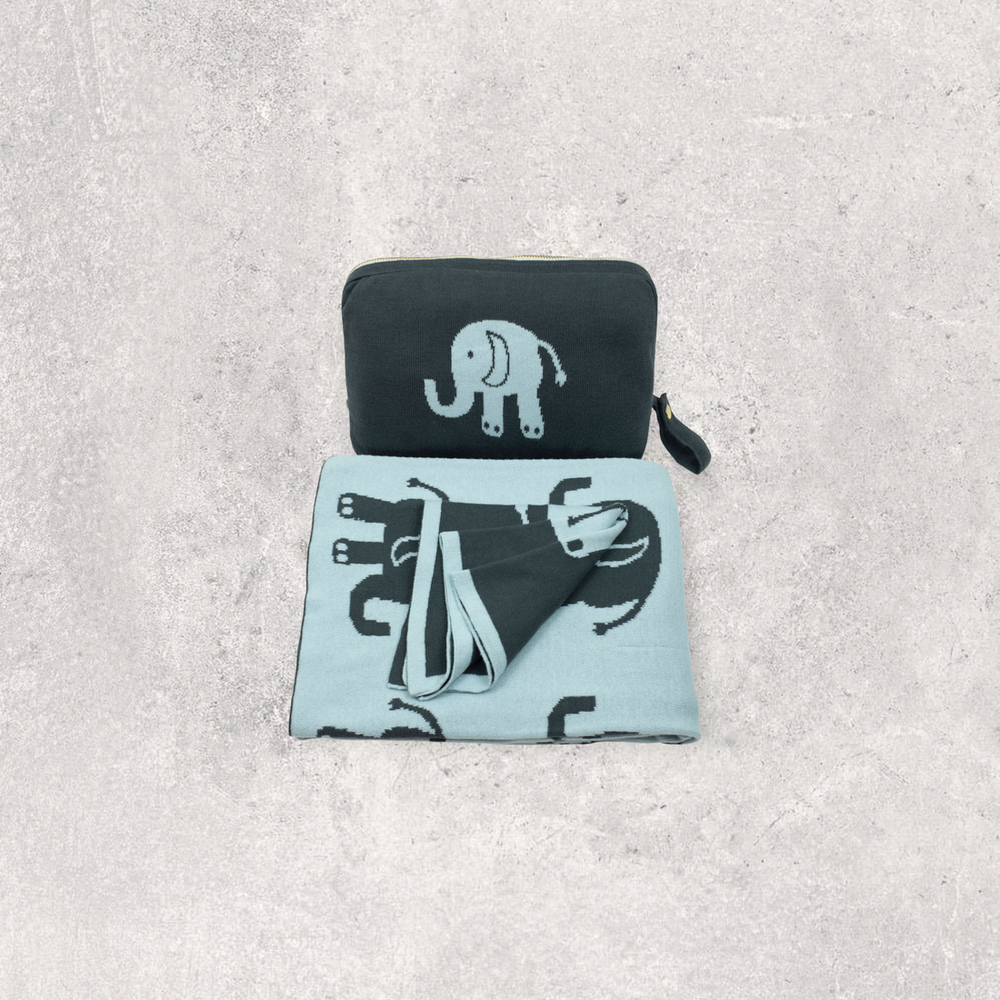 ELEPHANT LOVE BLUE& GREY BLANKET GIFT SET
