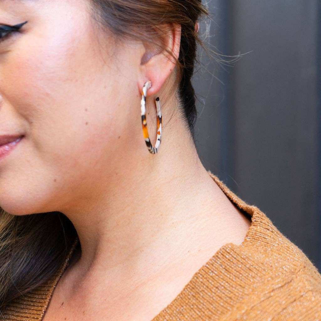 CARAMEL LATTE CAMERON HOOP EARRINGS