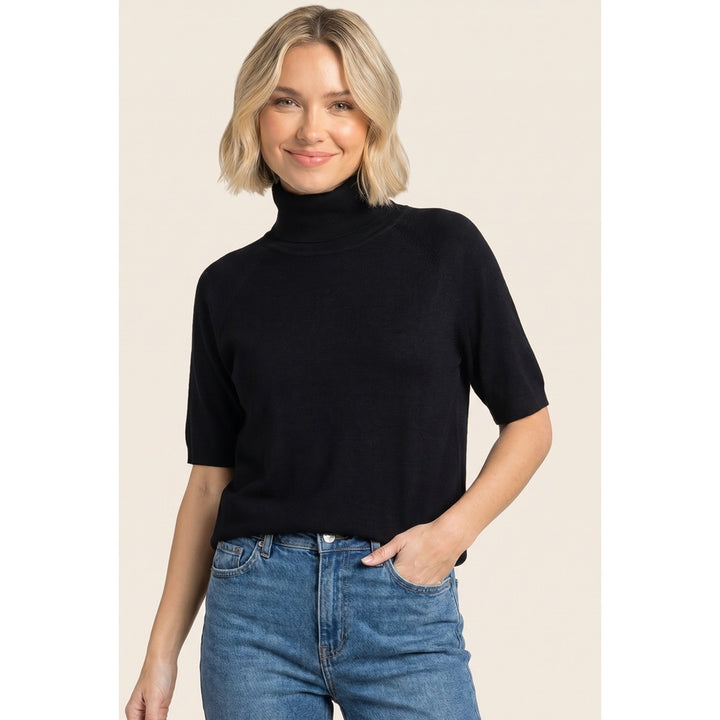 BLACK SHORT SLEEVE TURTLENECK