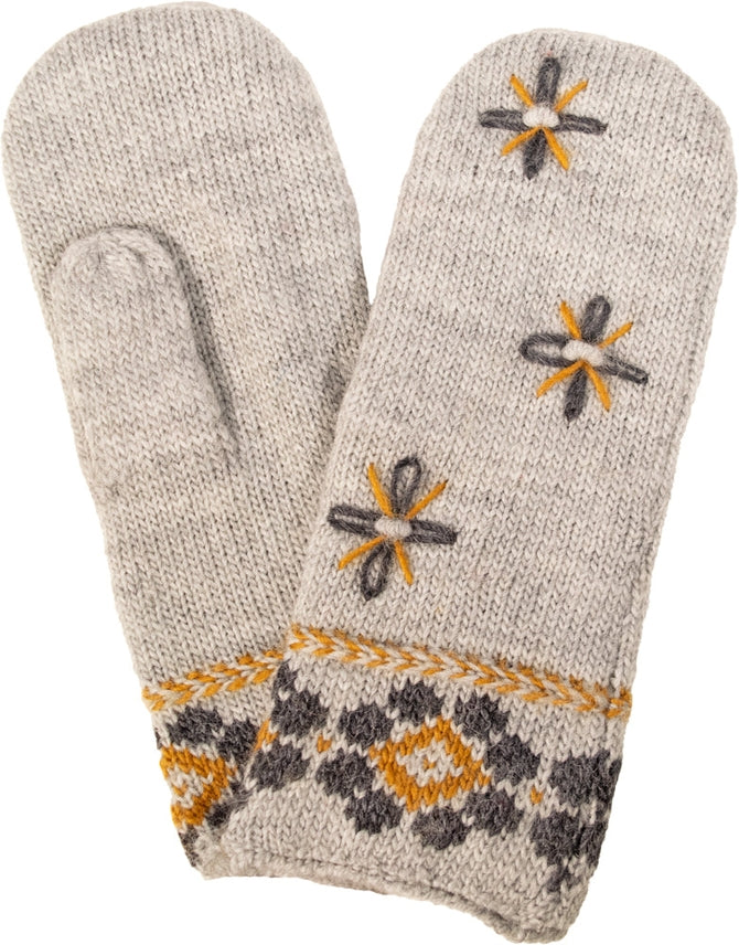 OATMEAL DAISY MITTENS
