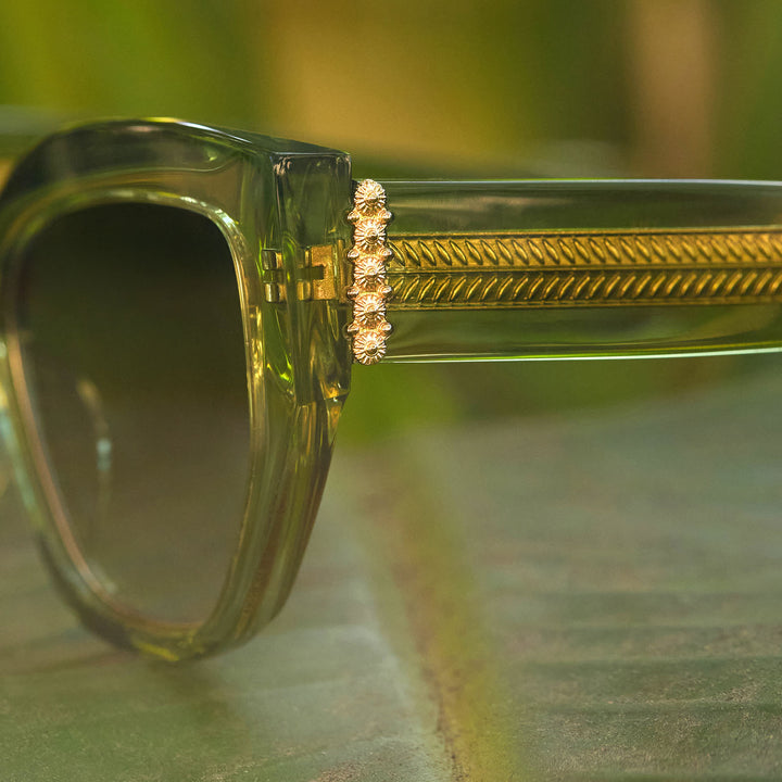 THE WHITE LOTUS THAILAND LIGHT GREEN CRYSTAL SUNGLASSES