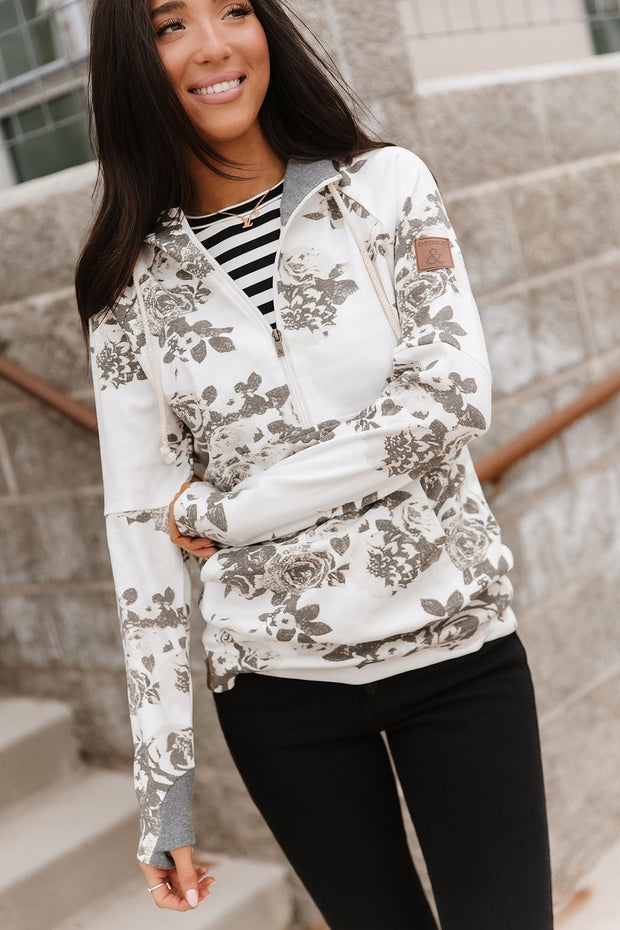 CHASING MOMENTS HALFZIP SWEATSHIRT
