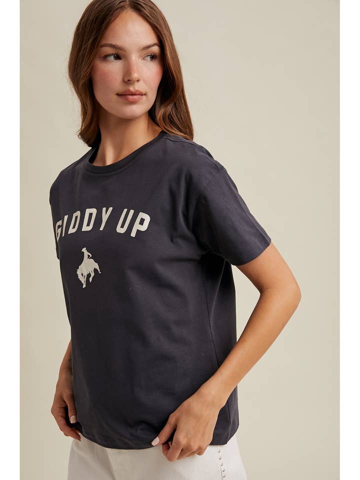 GIDDY UP GRAPHIC TEE
