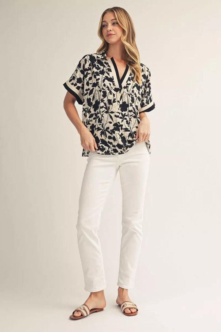 ADDIE  IVORY & BLACK FLORAL V-NECK POPOVER TOP
