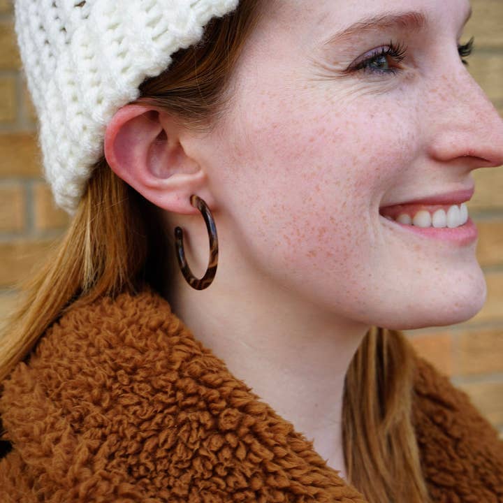 CAMY COFFEE SHIMMER HOOP EARRINGS
