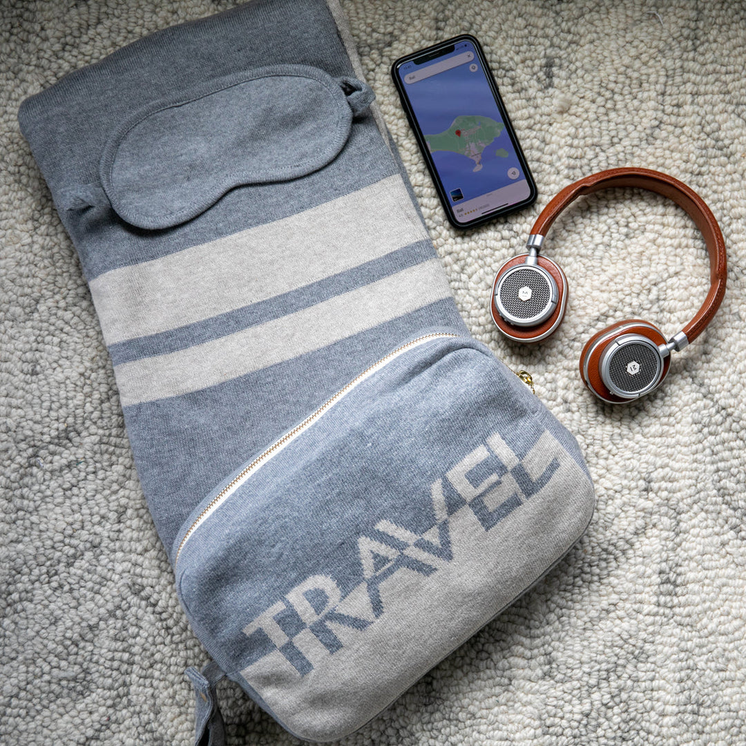 LIGHT GREY & LINEN TRAVEL BLANKET SET