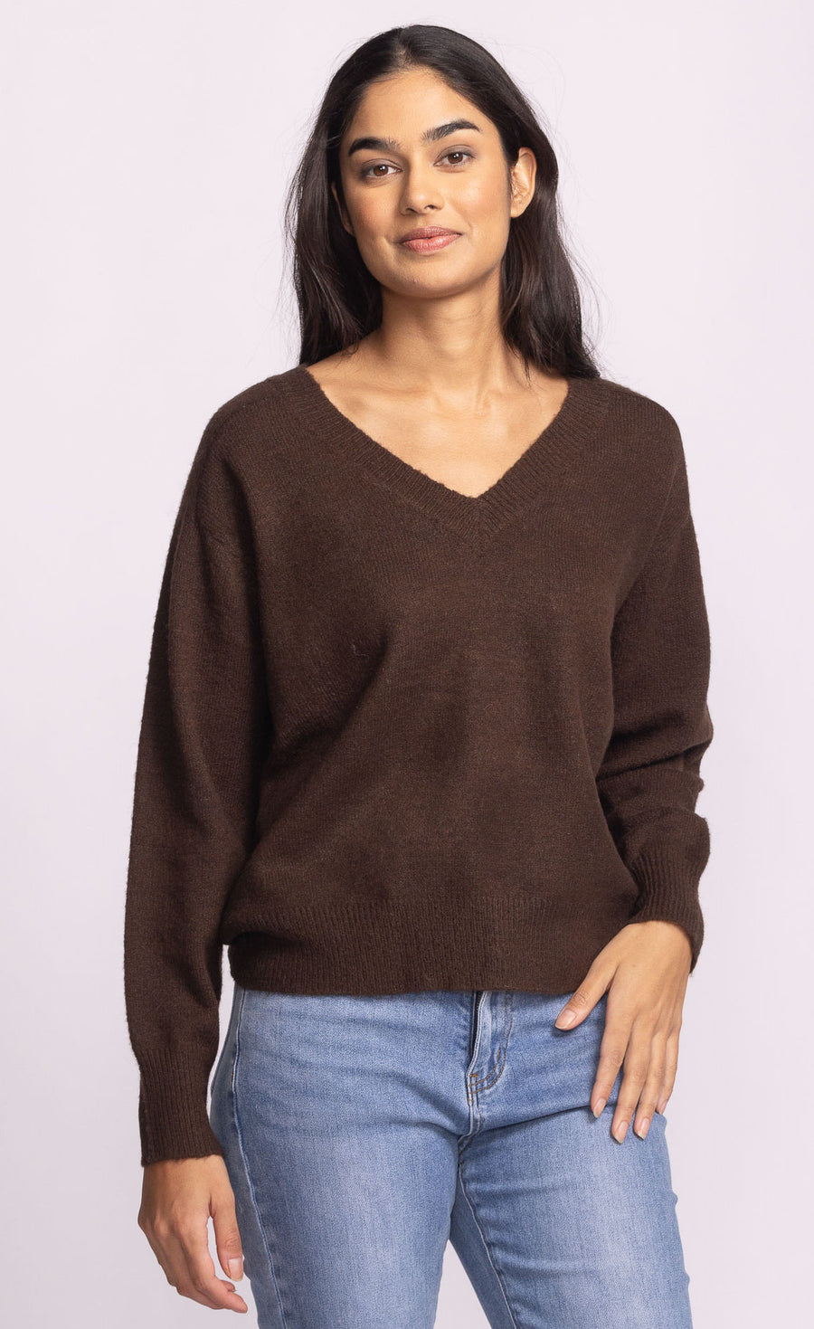 BROWN JACON V-NECK SWEATER
