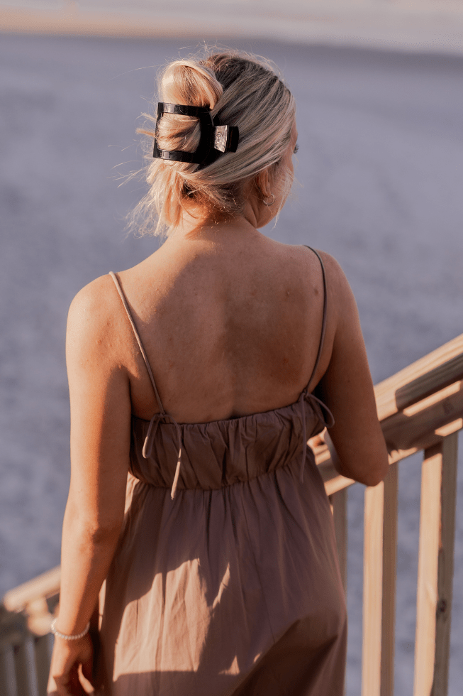 JET BLACK LARGE SQUARE FLAT HAIR CLIP
