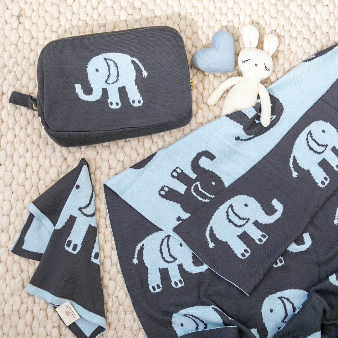 ELEPHANT LOVE BLUE& GREY BLANKET GIFT SET